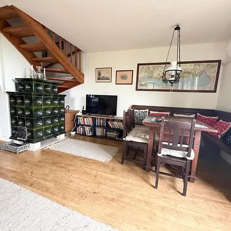 度假居 Szaletli 蒂豪尼